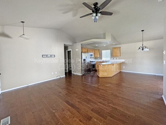 Photo - 534 Seasons Ct