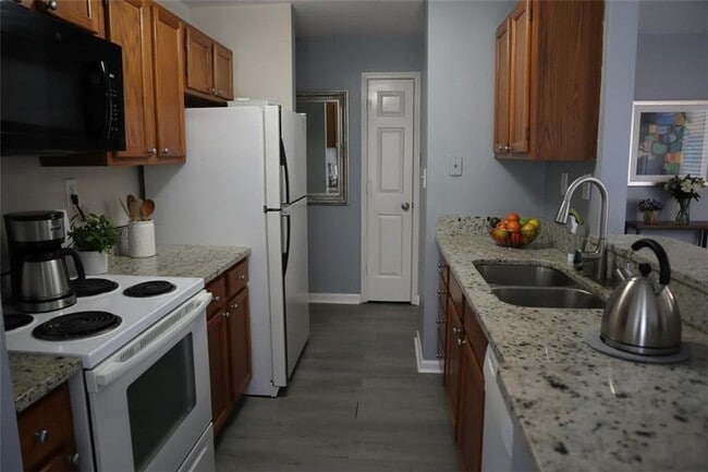 Photo - 1103 Garden Ct