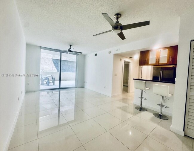 Photo - 601 NE 23rd St Condo Unit #507