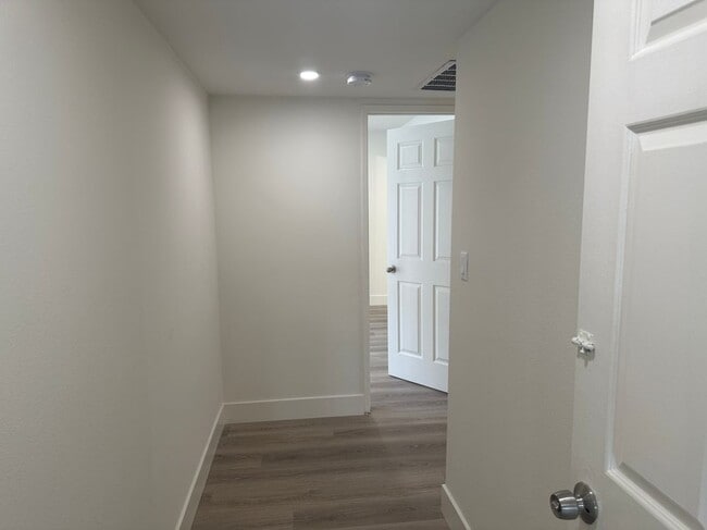 Photo - 219 E Maple St