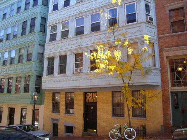 Building Photo - 34 6th St Unit 6