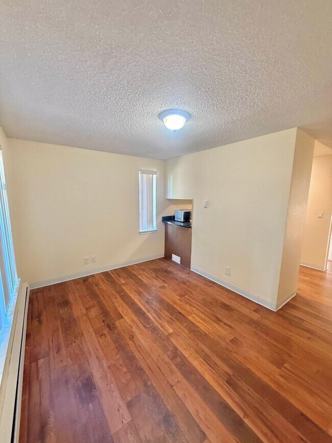 Photo - 4259 8th Ave NE Unit 1