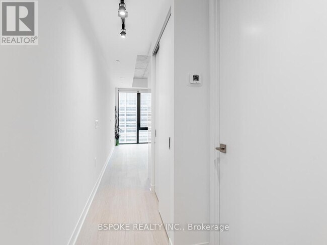 Photo - 195 McCaul St Unit 1404