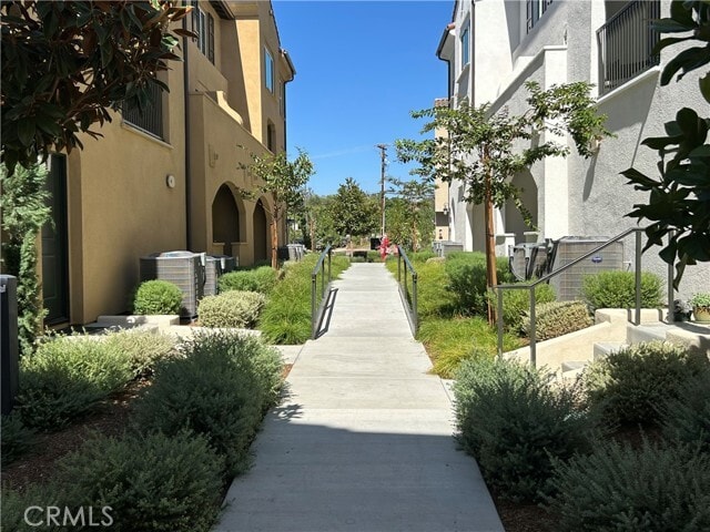 Photo - 664 Panorama Ln