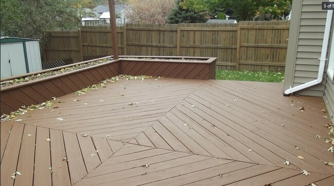 Photo - 121 Woodview Dr