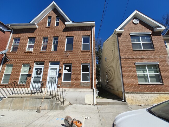 Building Photo - 186 Passaic St