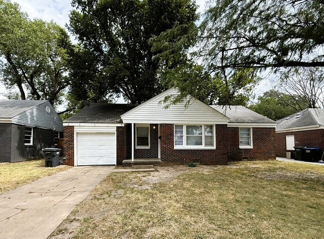 Building Photo - 1514 N Pershing St