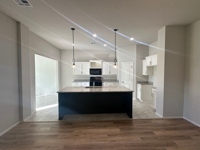 Photo - New - 4 bedroom in Bixby - Gated Community