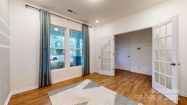 Photo - 2888 Yeager Dr NW