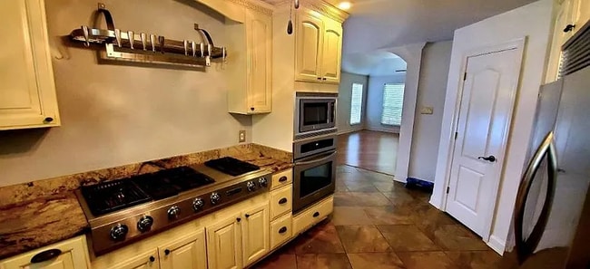 Photo - 212 Canulette Rd