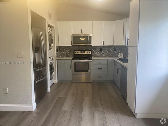 Building Photo - 17362 NW 74th Ave Rental