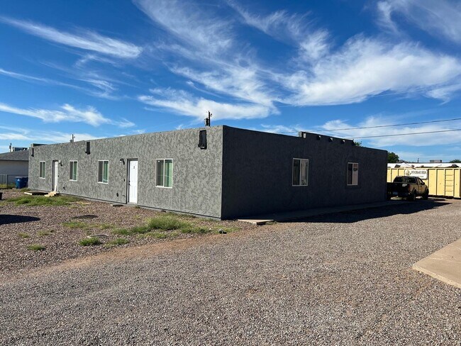 Photo - 1546 E 29th Ave Unidad 3