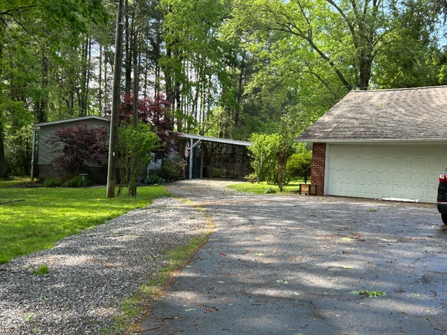 Photo - 33 T and E Ln