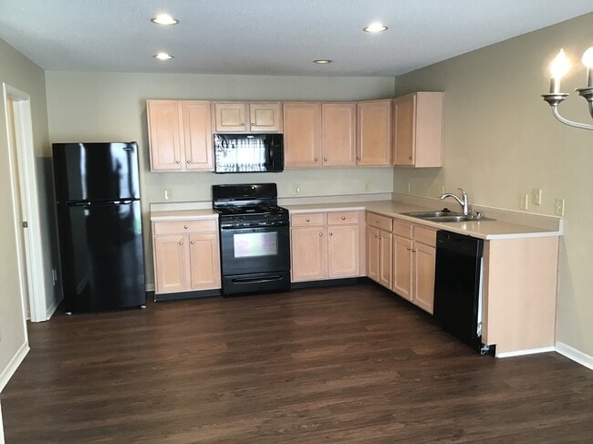 Photo - 12645 Republic Dr