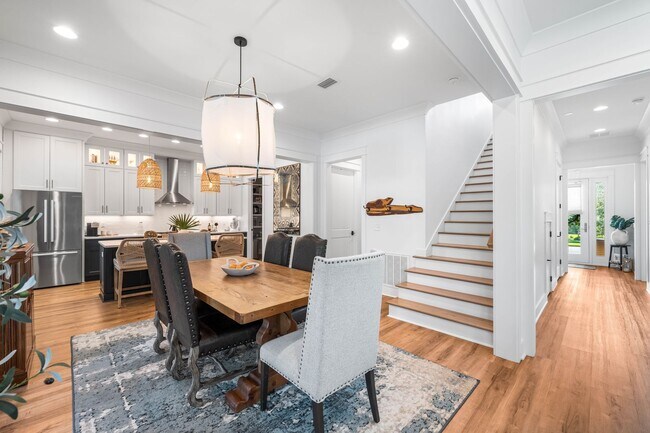 Photo - 245 Log Landing St