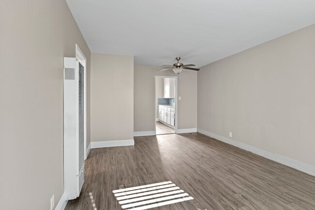 Photo - 201-209 E 12th Street