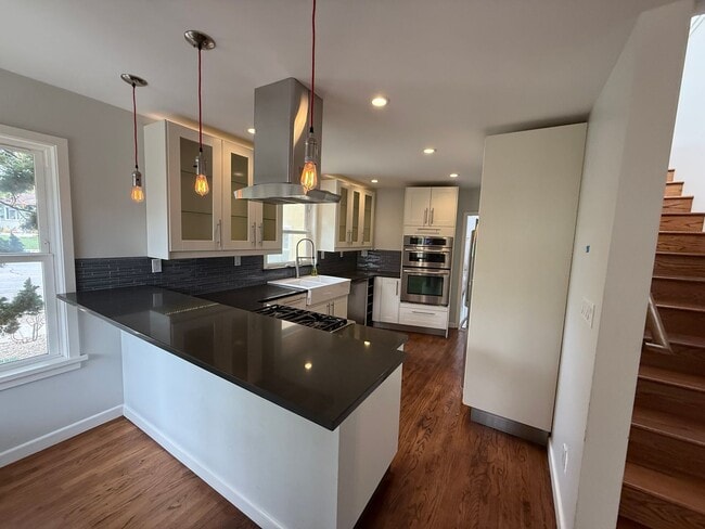 Stunning 4 Bed / 3 Bath Pacific Beach Home... - Stunning 4 Bed / 3 Bath Pacific Beach Home...