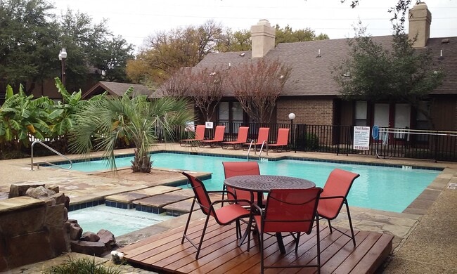 Photo - Woodbridge Townhomes