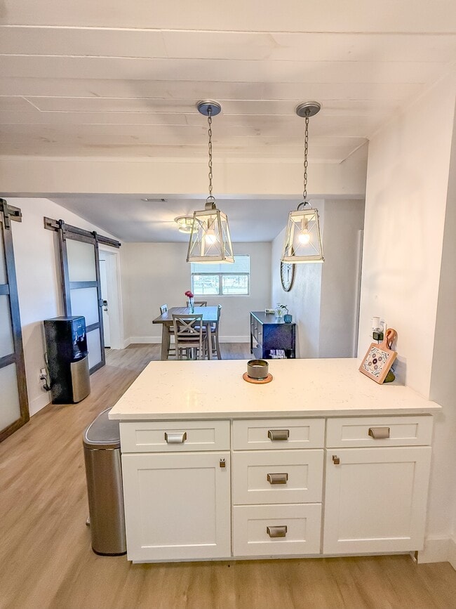 Photo - 76 Carson Dr NE