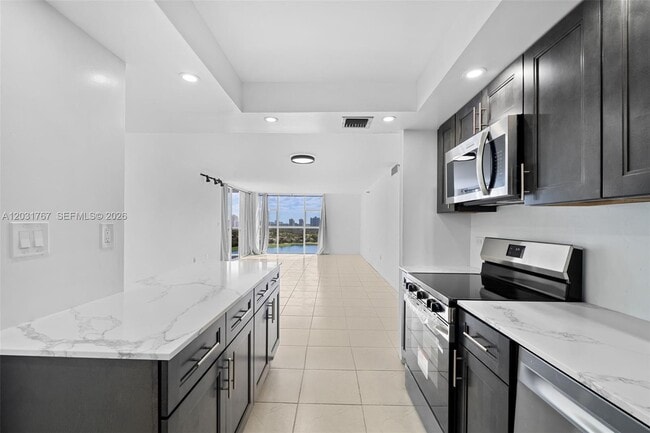 Photo - 20505 E Country Club Dr Unit 1938