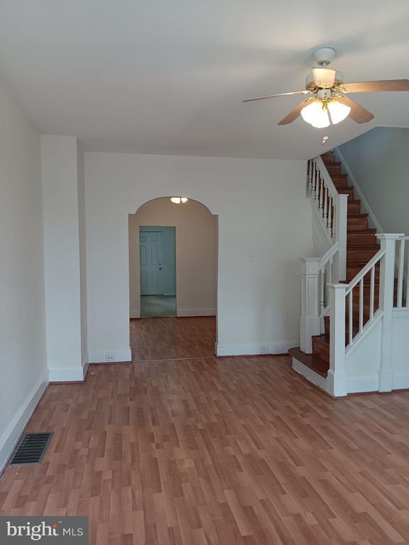 Building Photo - 1238 N Alden St