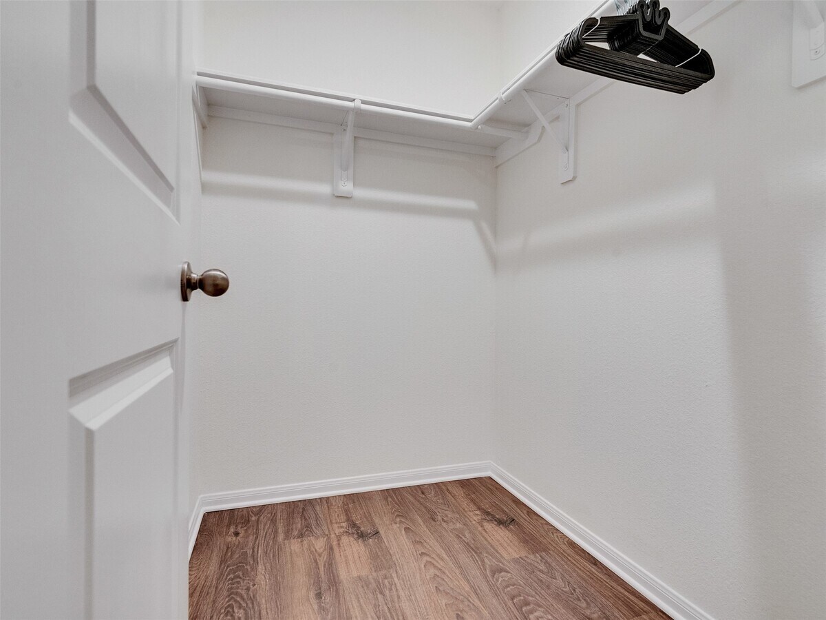 Photo - 410 Magnolia Ln