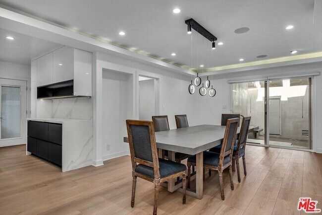 Photo - 9343 W Olympic Blvd