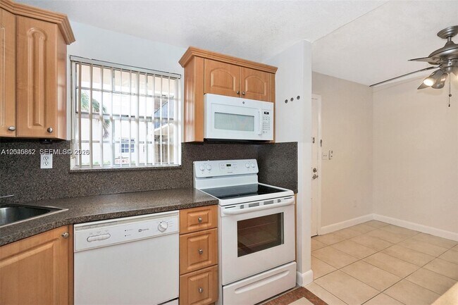 Photo - 8500 SW 109th Ave Unit 6-102