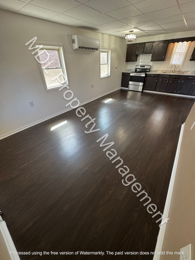 Photo - 206 Harold St Unit C