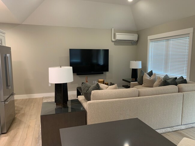 Living Room - 16500 Boones Ferry Rd Unit 210