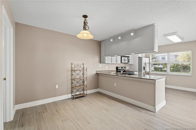 Photo - 3253 SW Sunset Trace Cir