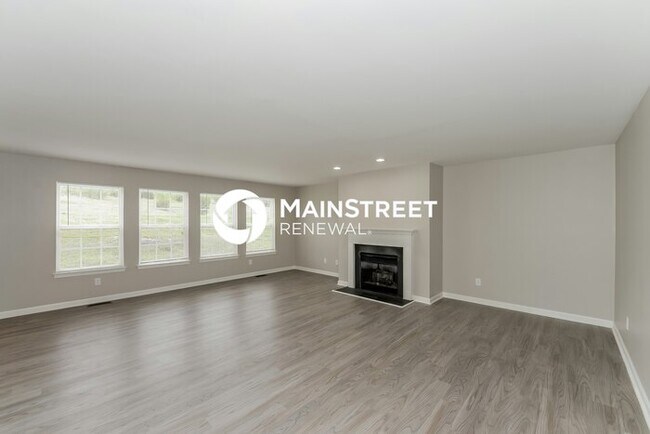 4 Bedroom Pet-Friendly Home in Nashville, TN with Main Street Renewal
