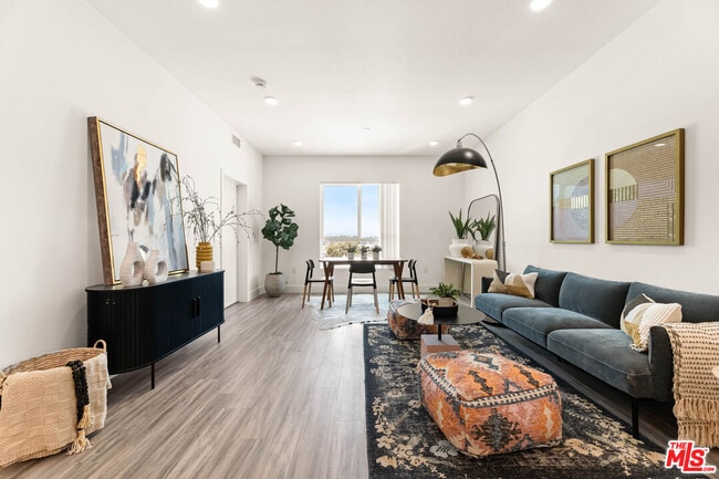 Photo - 4000 Mont Clair St Unit 306