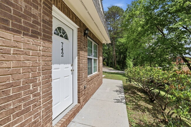 Photo - 740-742 Marley Way