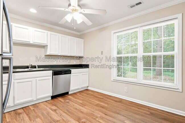69 Red Ln