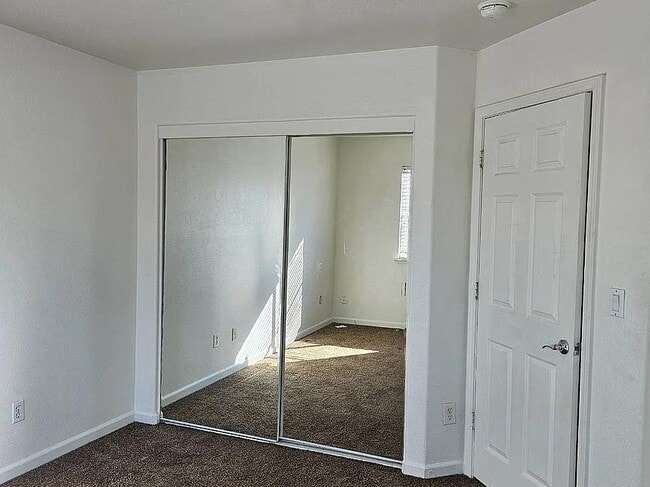 Photo - 1594 Lankershire Dr