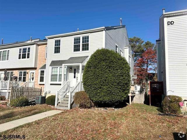 Building Photo - 4861 Hawthorne Ln Unit 230 Rental