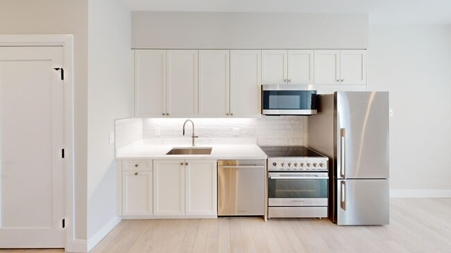 Building Photo - 190 Green St Unit 402 Rental