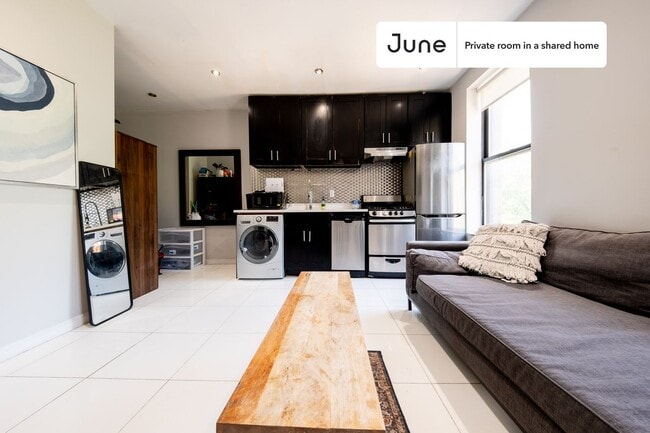 Room in Shared 3 bed/2 bath home in Central Harlem