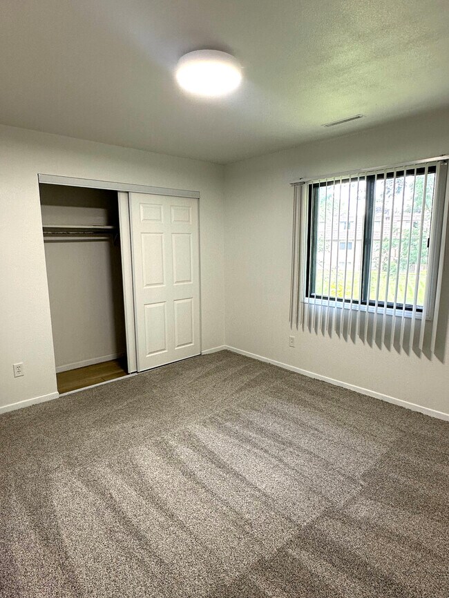 Dormitorio - Willow Ridge Apartments