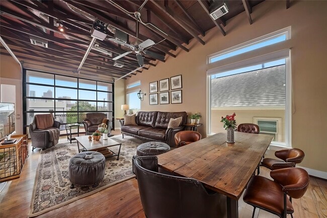 Photo - 1514 Stanford St