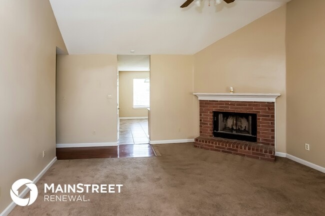 Photo - 6719 Ross Manor Dr