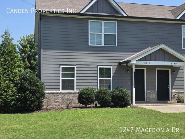 Photo - 1247 Macedonia Dr House