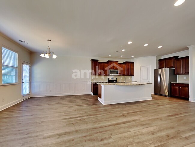 Photo - 636 Silver Moss Dr