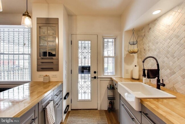 Building Photo - 1766 E St NE