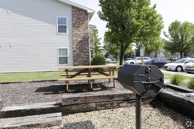 Stone Ridge Square