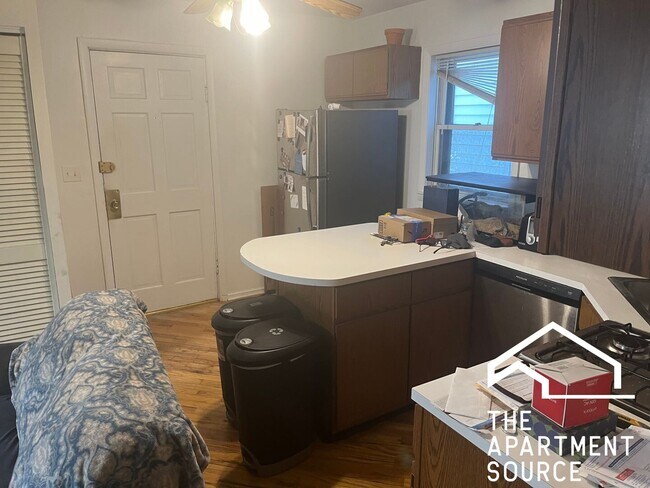 Photo - 3037 N Southport Ave Unit 2R