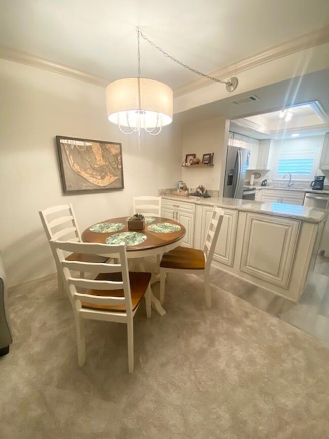 Photo - 2 bedroom 2 bathroom furnished seasonal re...