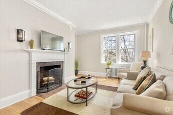 Building Photo - 205 Mt Auburn St Unit 2A Rental