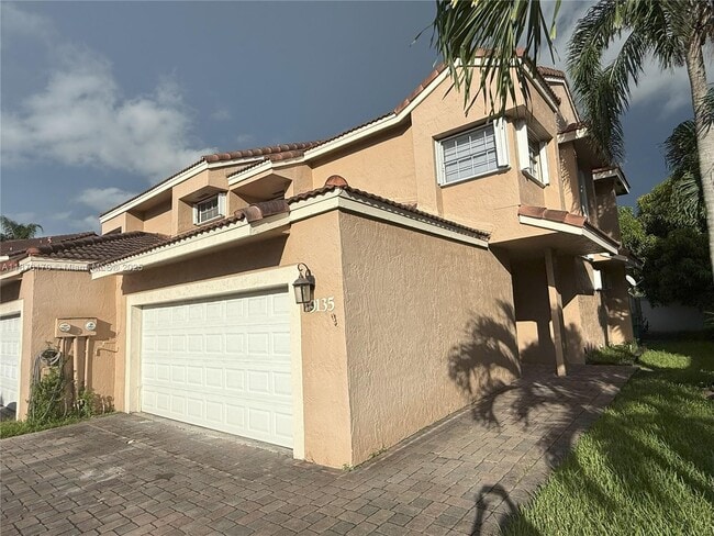 Building Photo - 19135 NW 82nd Cir Ct Rental